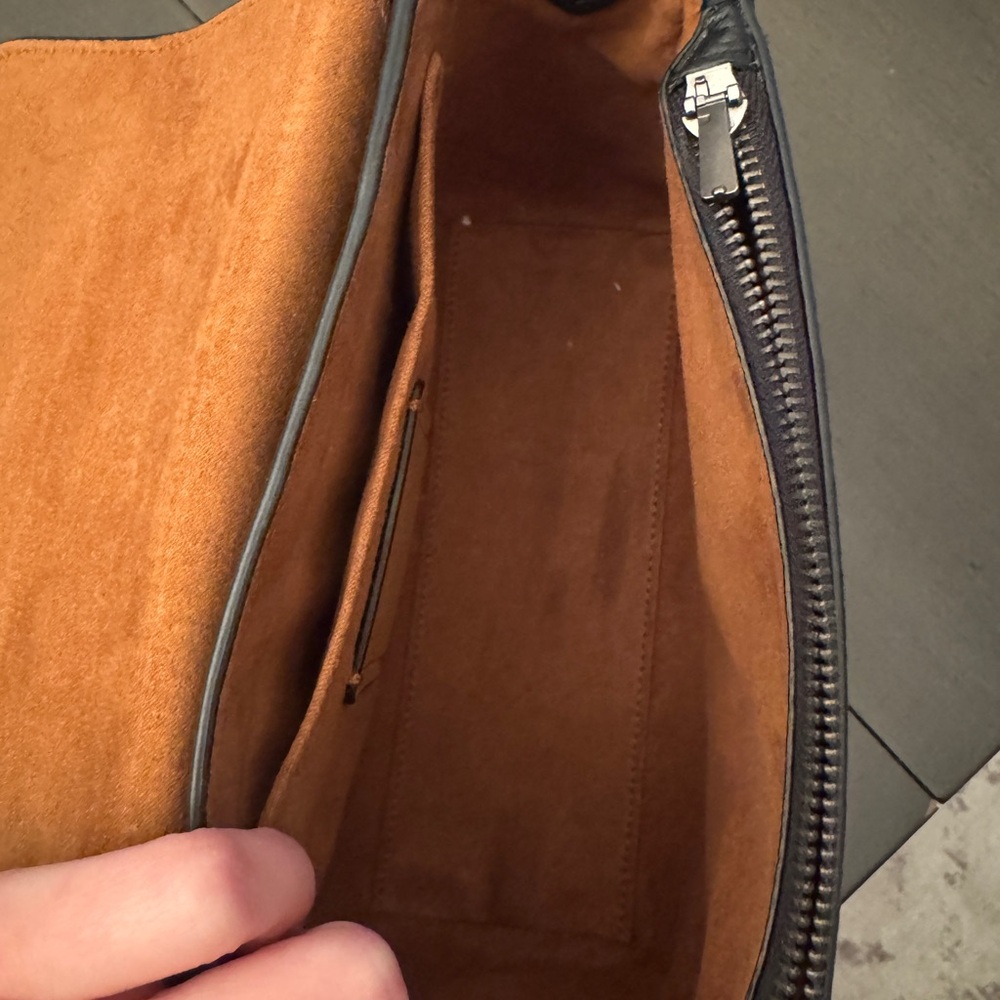 Black leather Coach purse - Picture 6 of 8